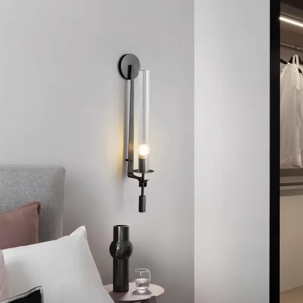 Applique intérieure moderne, éclairage doux, design élégant pour toutes pièces de la maison.