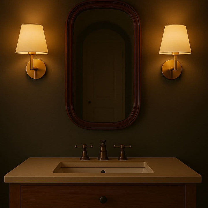 Éclairage mural LED sans fil (lot de 2) pour salon ou chambre. Design moderne, télécommande, luminosité modulable.