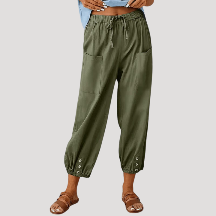 Pantalon femme casual, confortable et fluide. Chevilles resserrées pour un look décontracté et stylé.