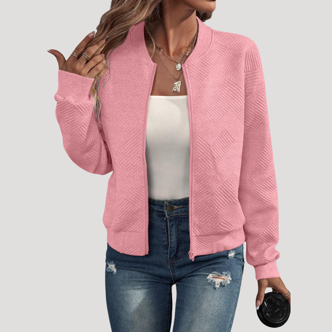 Blouson bomber femme confortable, texture unique. Veste décontractée idéale pour superposition, style urbain féminin.