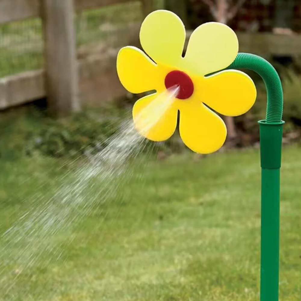 Accessoire de jardin en forme de fleur, pulvérisateur pour arrosage des plantes extérieures.