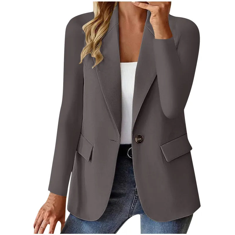 Cardigan femme fluide et confortable à manches longues. Veste ouverte, idéale pour la mode automne-hiver.