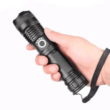 Lampe de poche LED XHP50.2 rechargeable USB, lumière puissante pour camping, aventure et extérieur.