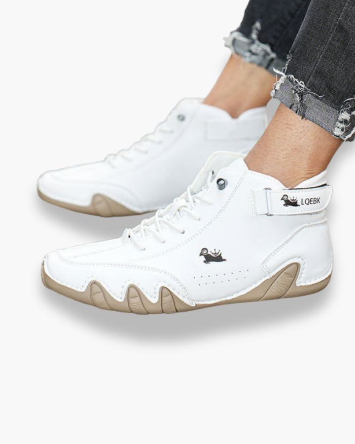 Profil des baskets pieds nus homme, design moderne et fonctionnel. Imperméables et antidérapantes pour tout terrain.