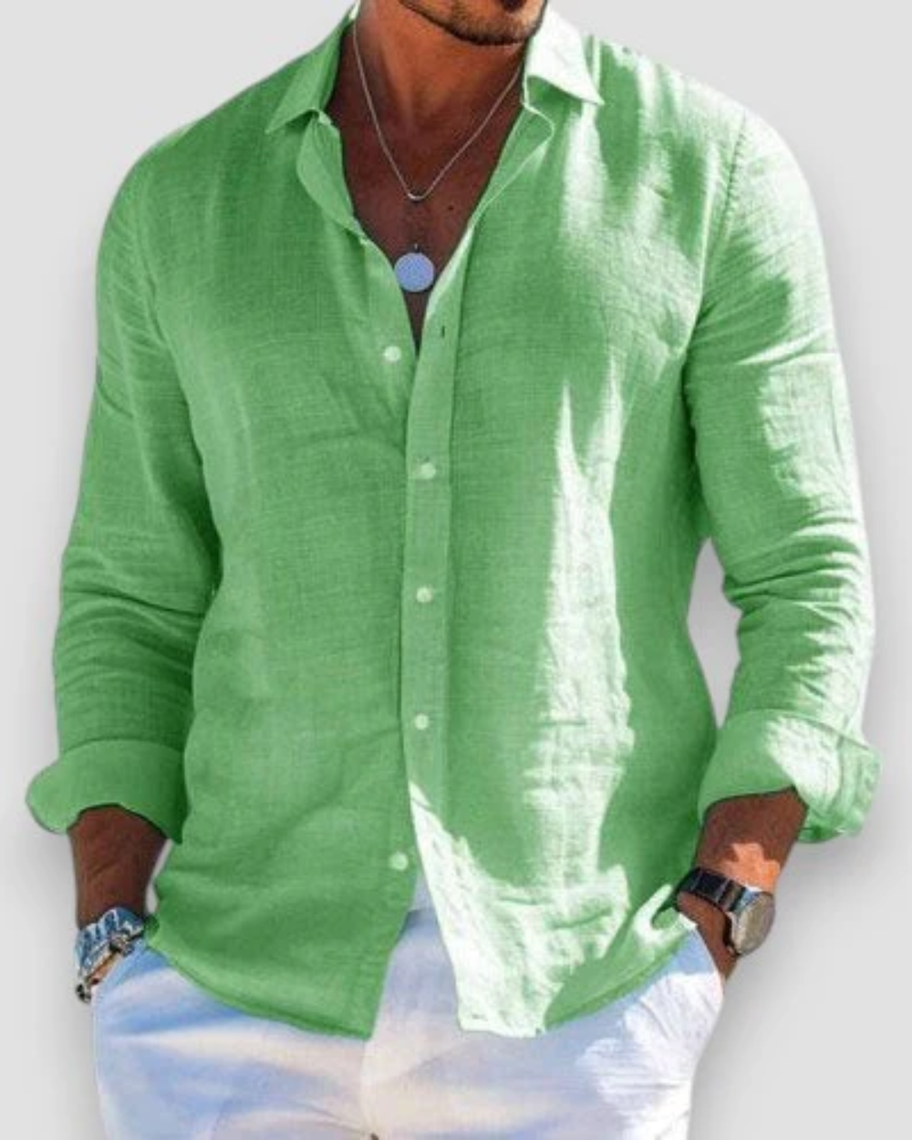 Chemise homme estivale avec tissu léger, idéale pour le confort et un style décontracté chic. Grandes tailles.