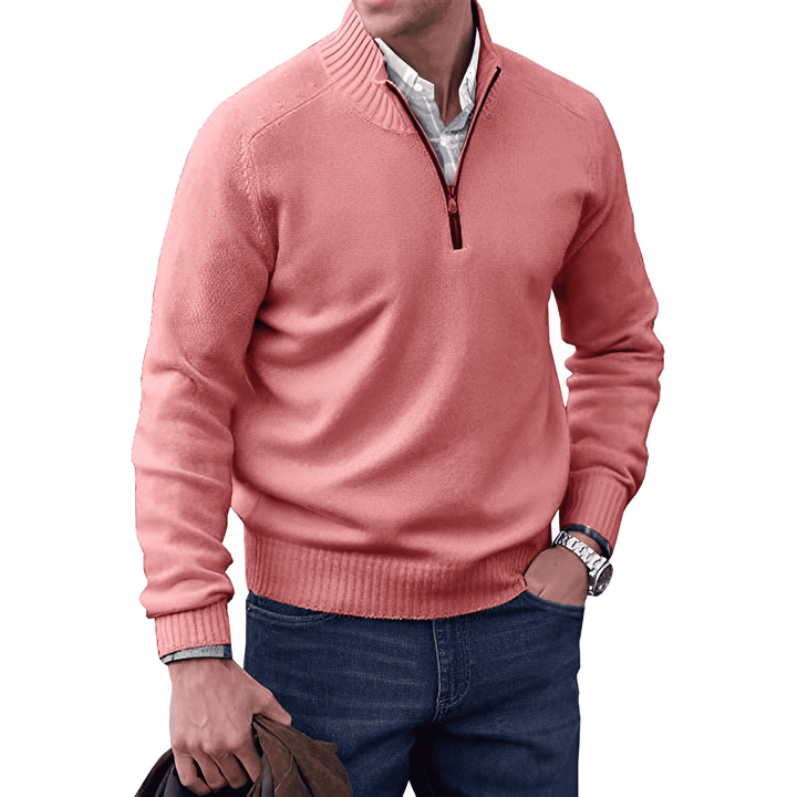 Haut homme zippé chic, col montant, tissu de qualité. Essentiel pour une garde-robe moderne et raffinée.