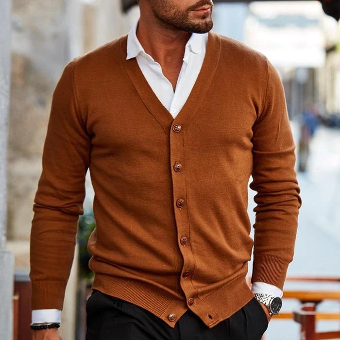 Cardigan homme élégant et confortable, style classique, parfait pour la mode masculine automne-hiver.