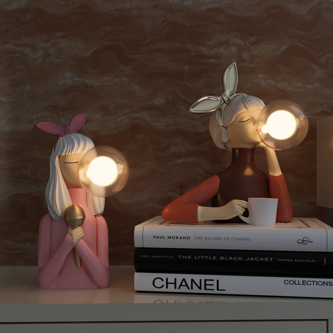Lampe de table moderne, lumière douce. Crée une ambiance chaleureuse pour salon, chambre ou bureau.