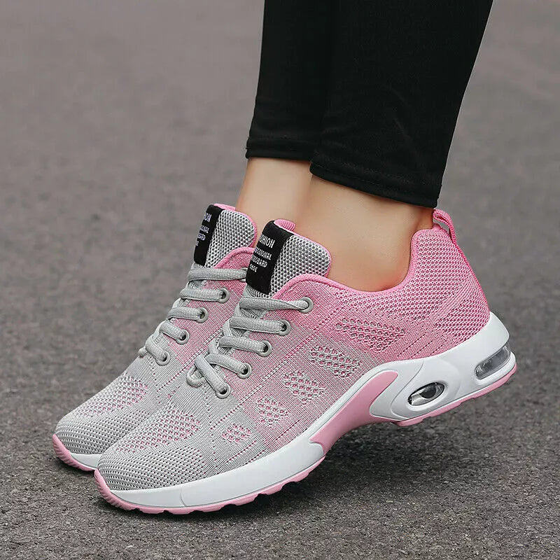 Chaussures running femmes, souples et tendance pour sport, marche et usage quotidien.