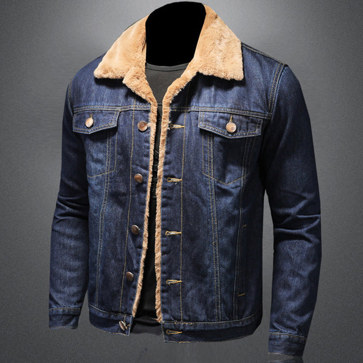 Veste en jean homme robuste pour usage quotidien. Design classique et confortable, idéale pour un look décontracté.