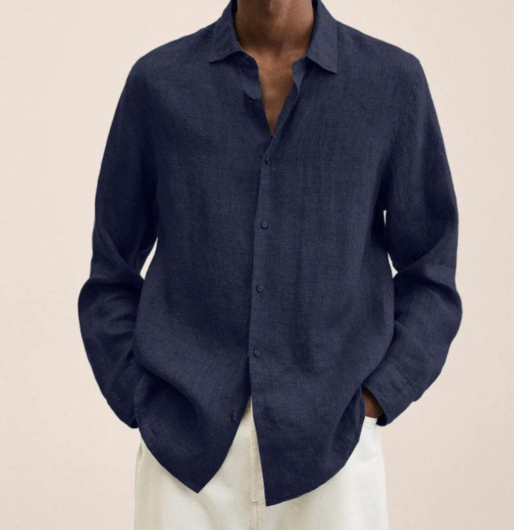 Chemise élégante à manches longues en lin pour homme, style estival et respirant.