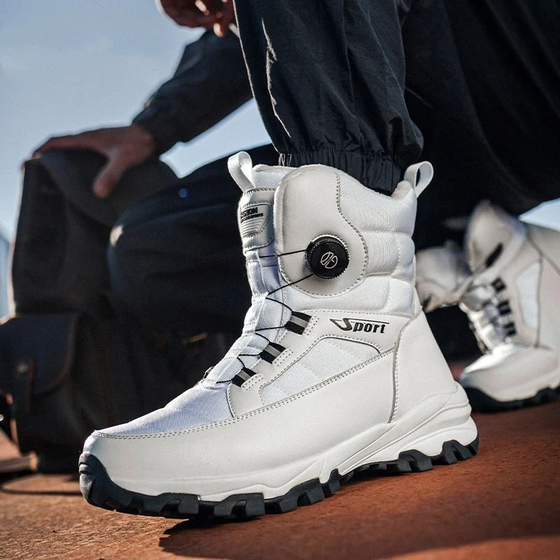 Bottes hiver homme avec bouton rotatif innovant pour ajustement rapide, chaudes, confortables et idéales pour la neige.