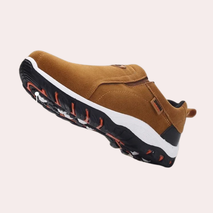 Chaussures décontractées hommes slip-on avec semelle antidérapante épaisse. Confort et sécurité pour le quotidien urbain.