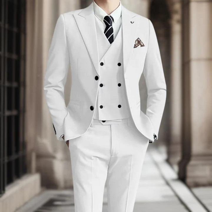 Ensemble costume homme 3 pièces formel pour mariage, cérémonie ou soirée élégante. Veste, pantalon, gilet chic.