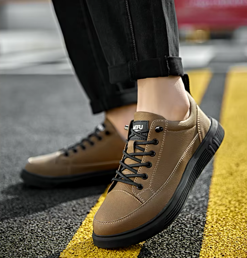Chaussures de travail robustes et confortables. Imperméables, embout acier pour protection optimale.