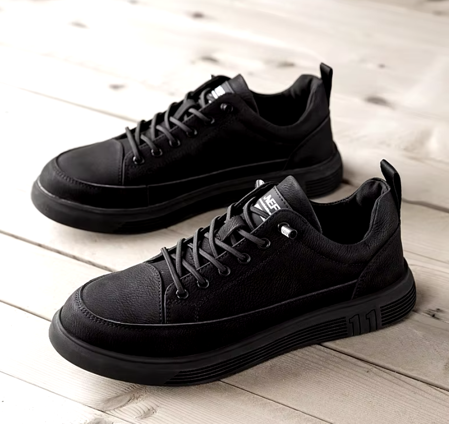 Équipement de protection : chaussures de sécurité unisexes, étanches, embout acier. Robustes et confortables.