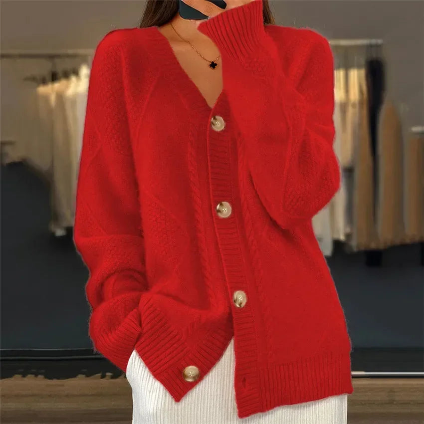 Gilet cardigan femme manches longues, doux avec rangée de boutons, pour un style automne élégant.