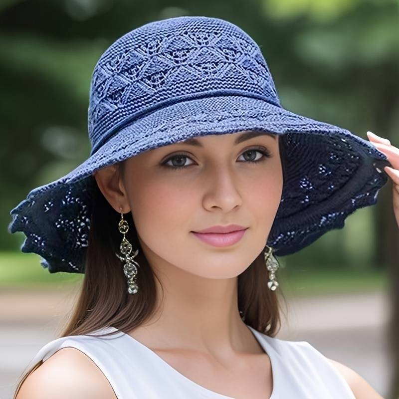 Chapeau de plage pliable pour femme, style tricoté chic, indispensable pour les journées ensoleillées.