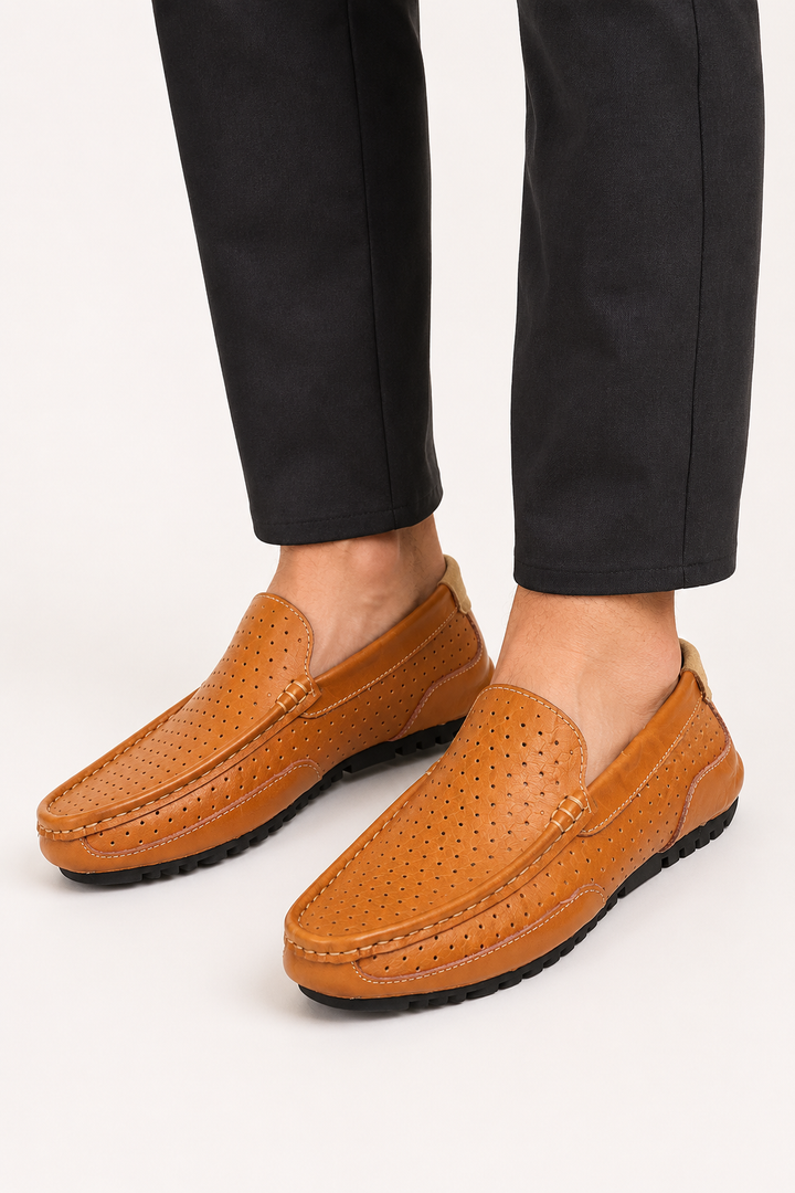 Mocassins pour hommes décontractés en cuir souple, confortables pour l'été et le style quotidien.