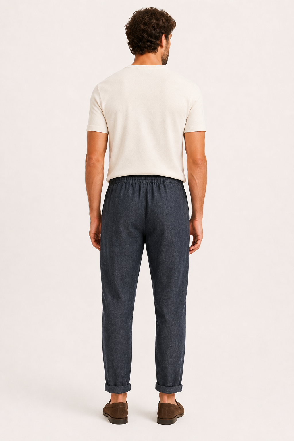 Pantalon homme léger, confortable, coupe droite. Taille élastique pour un ajustement parfait. Style décontracté été.