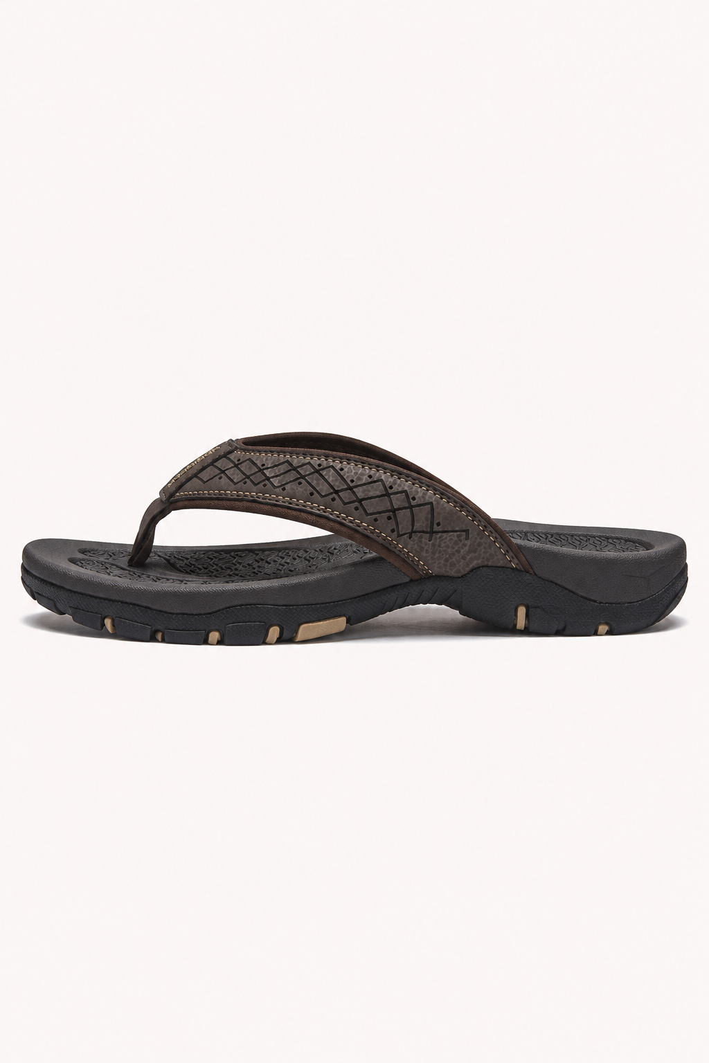Paire de sandales homme ultralégères pour la plage et l'été. Matériau respirant pour un confort optimal en toutes circonstances.