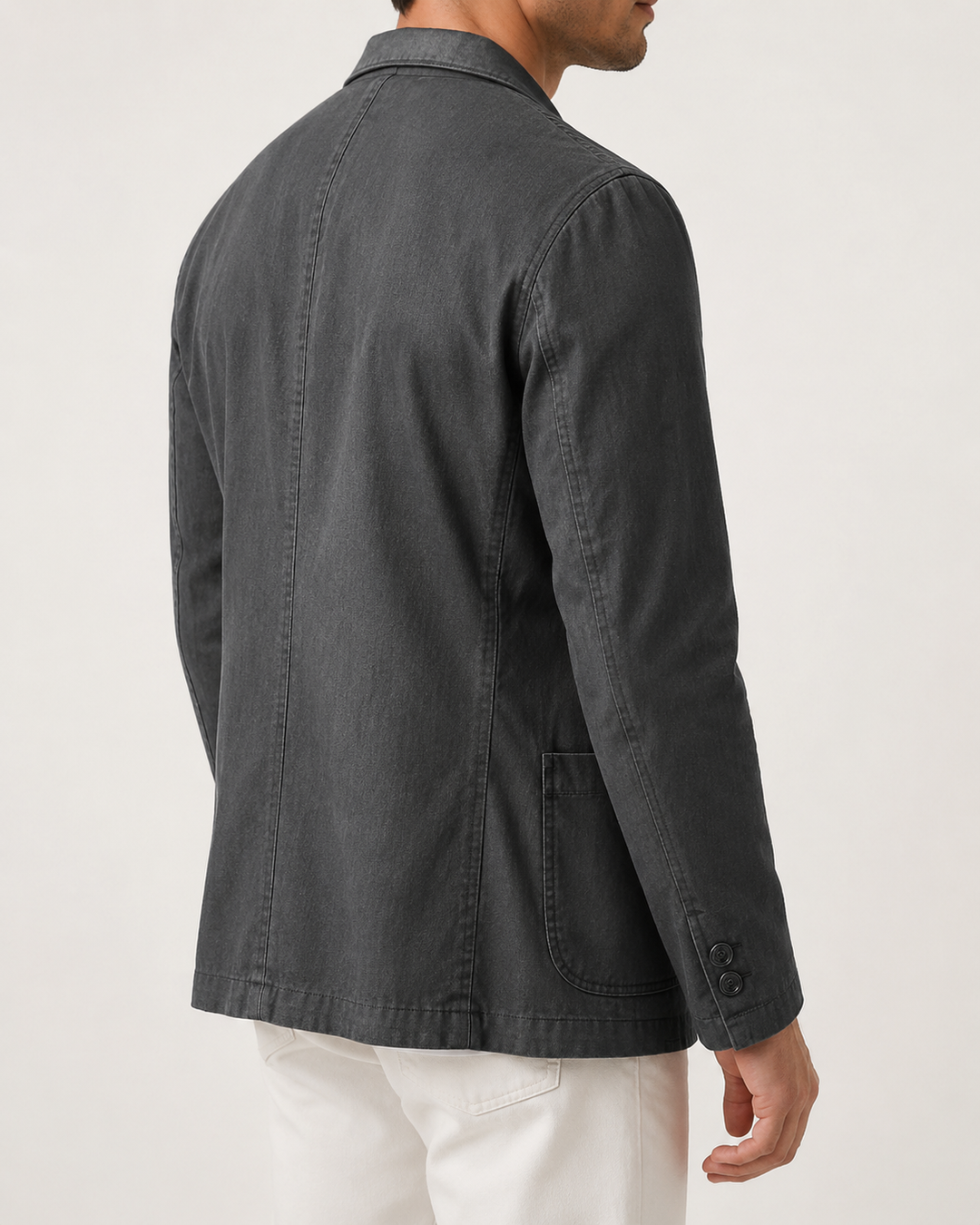 Veste homme élégante pour l'été, blazer deux boutons chic et moderne, coloris clair.