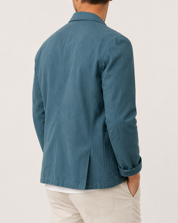 Blazer homme élégant pour cérémonie d'été, deux boutons, coupe moderne et coloris clair.