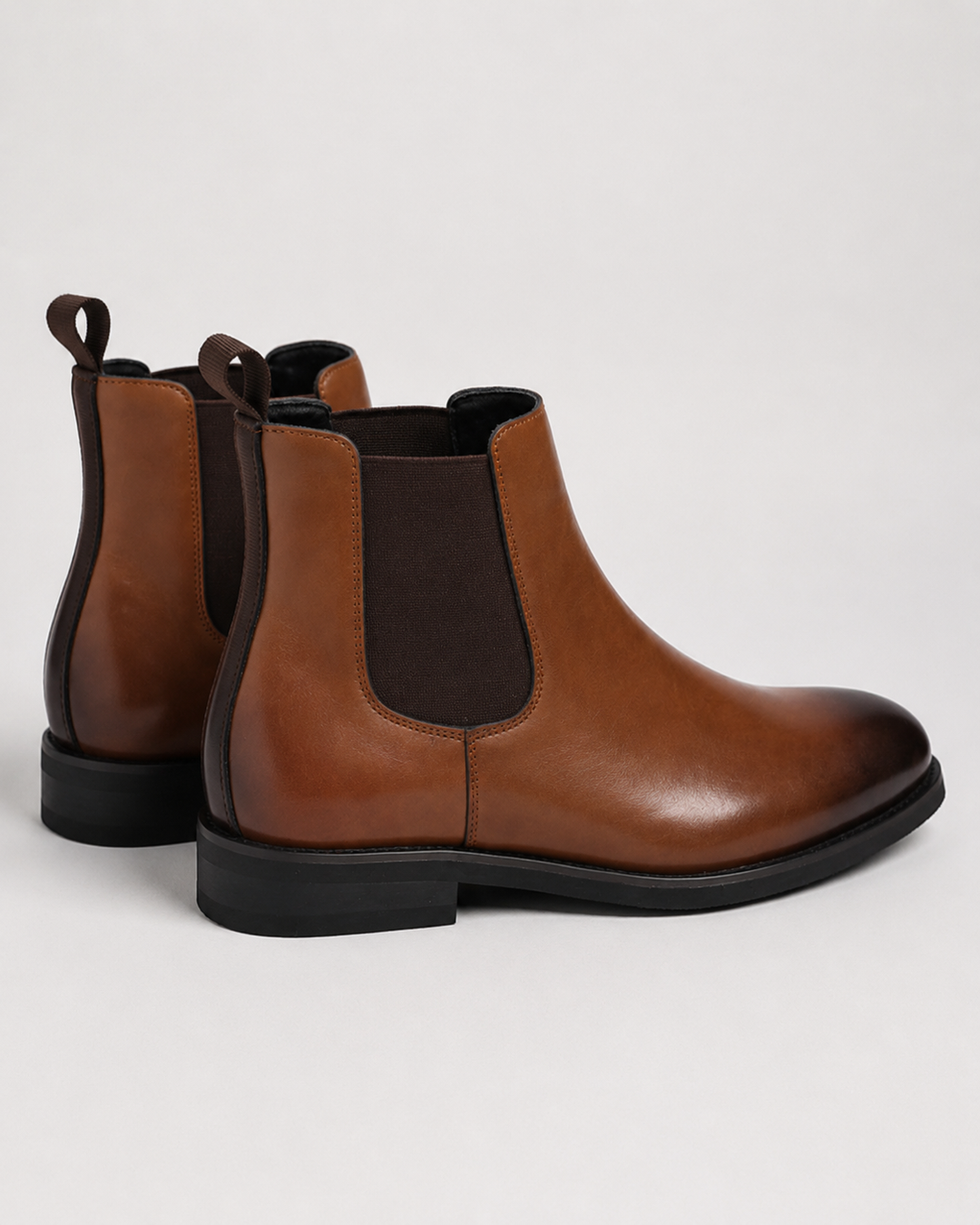 Bottines Chelsea homme d'affaires, confortables et élégantes. Chaussures ville enfilage facile, parfaites pour l'automne et l'hiver.