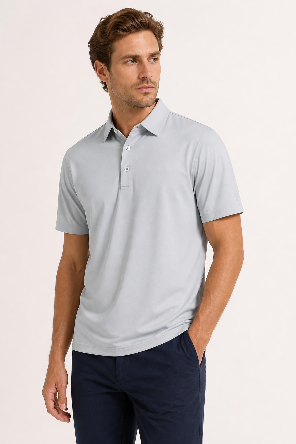 Polo homme élégant et décontracté, manches courtes, col classique, idéal pour l'été et le quotidien.