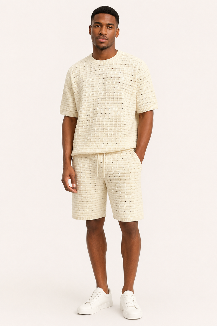 Style d'été homme: Ensemble T-shirt et short confortable, idéal pour détente et vacances.