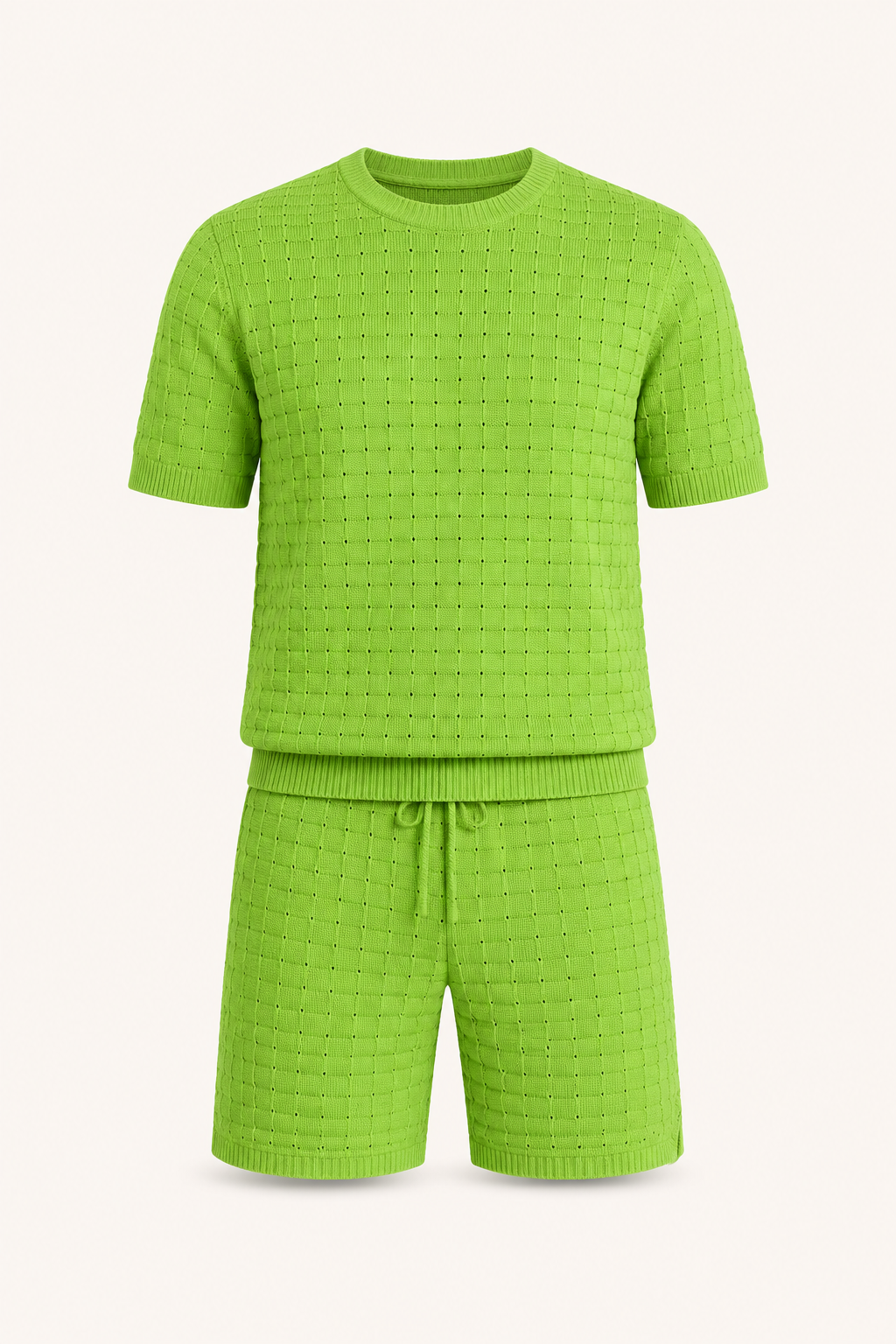 Short homme et T-shirt estival, ensemble géométrique, parfait pour un look décontracté moderne.