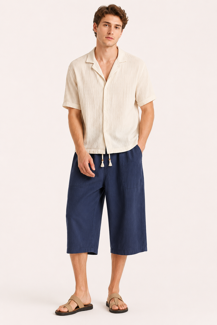 Pantalon court homme avec taille élastique pour ajustement facile, style décontracté estival.