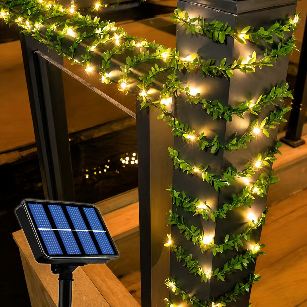 Décoration lumineuse solaire lierre LED pour Noël, mariages ou fêtes, crée une ambiance chaleureuse.