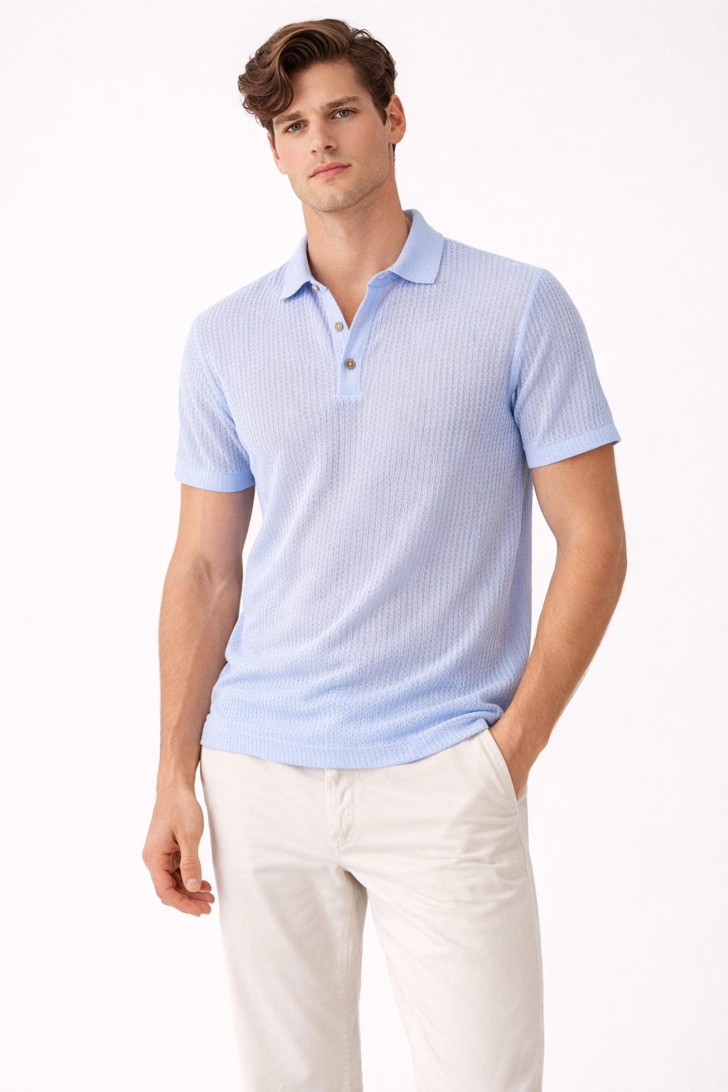 Polo homme élégant et moderne, style décontracté chic, parfait pour l'été.