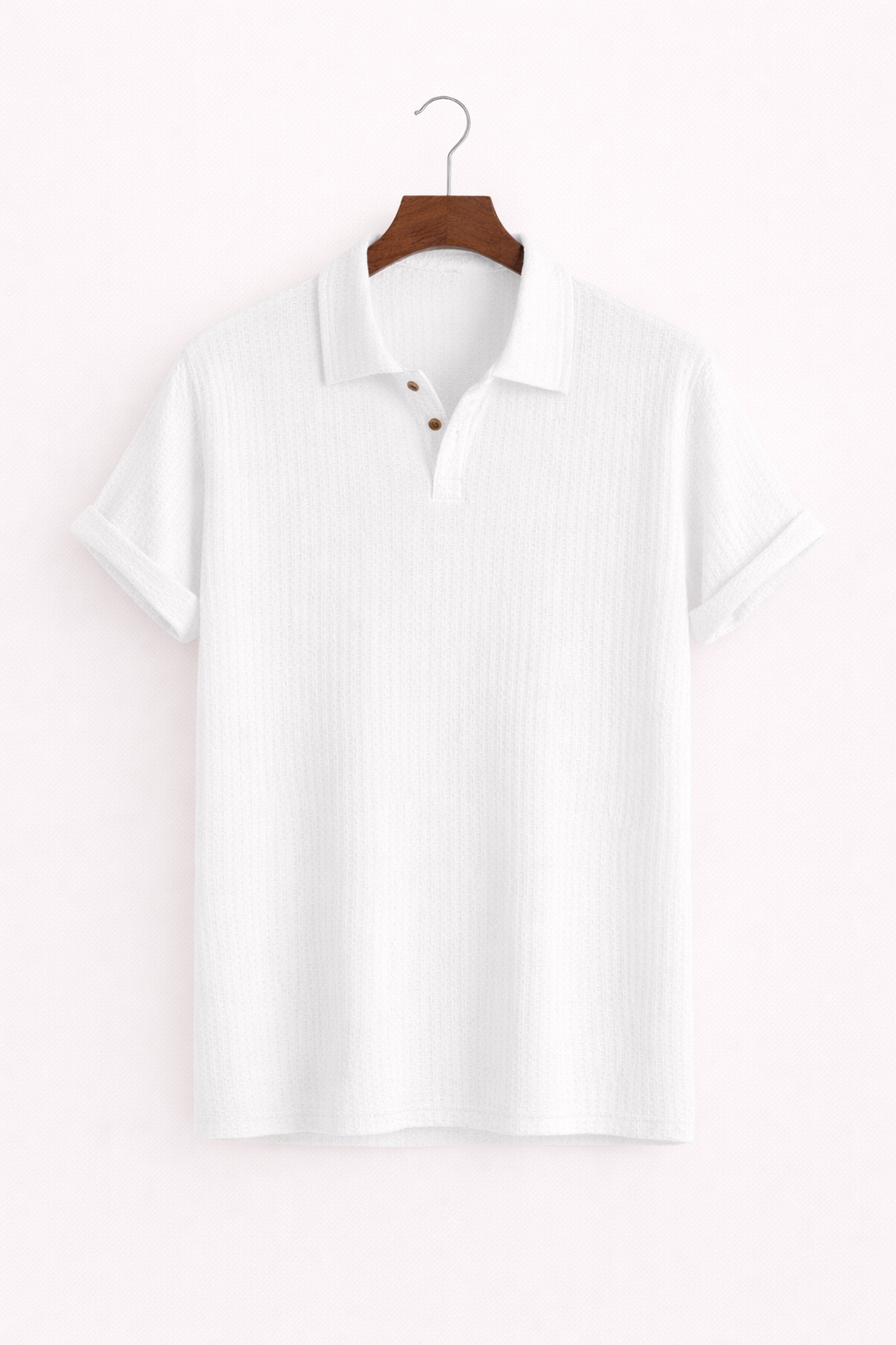 Polo homme élégant à col boutonné, style décontracté moderne, confort optimal pour l'été.
