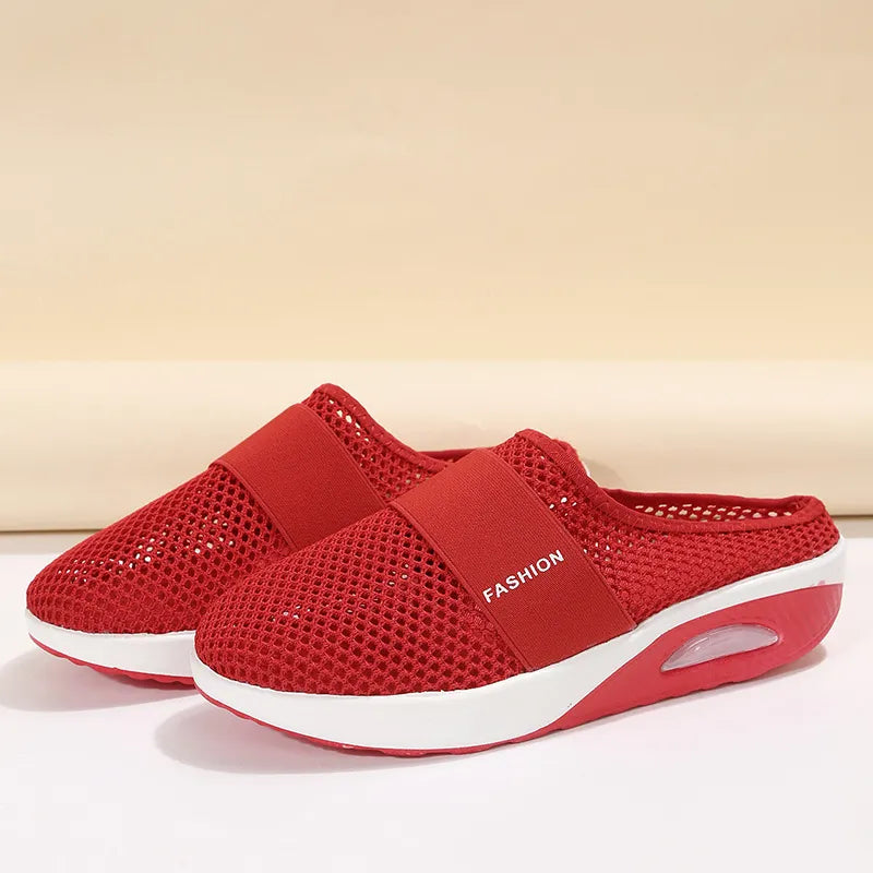 Chaussons orthopédiques de marche, offrant soutien et confort aux pieds sensibles et diabétiques.