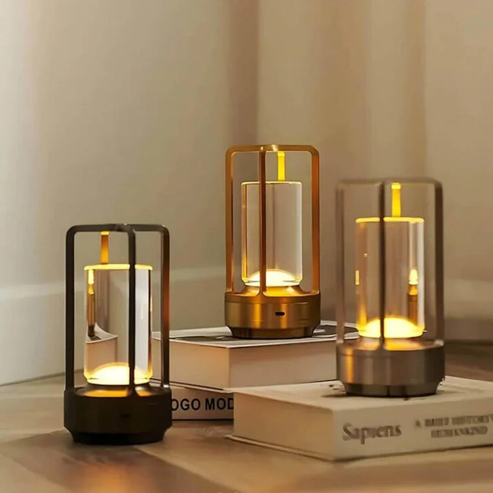 Lampe de table portable LED rechargeable, lumière dimmable parfaite pour salon ou chambre.