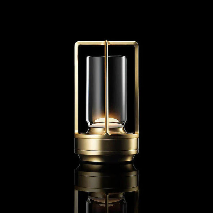Créez une ambiance luxueuse avec cette lampe de table LED dimmable et rechargeable, design épuré.
