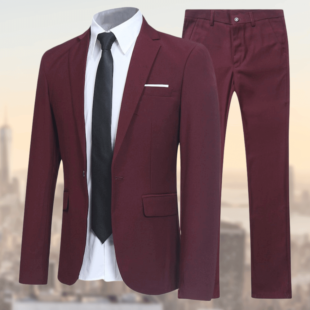 Costume formel homme bleu foncé, coupe confortable, idéal pour affaires, mariages et événements élégants.