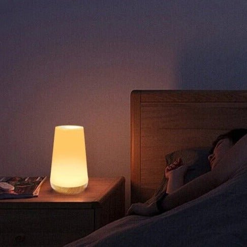 Lampe de table LED rechargeable, portable et sans fil, contrôle tactile dimmable, pour éclairage pratique.