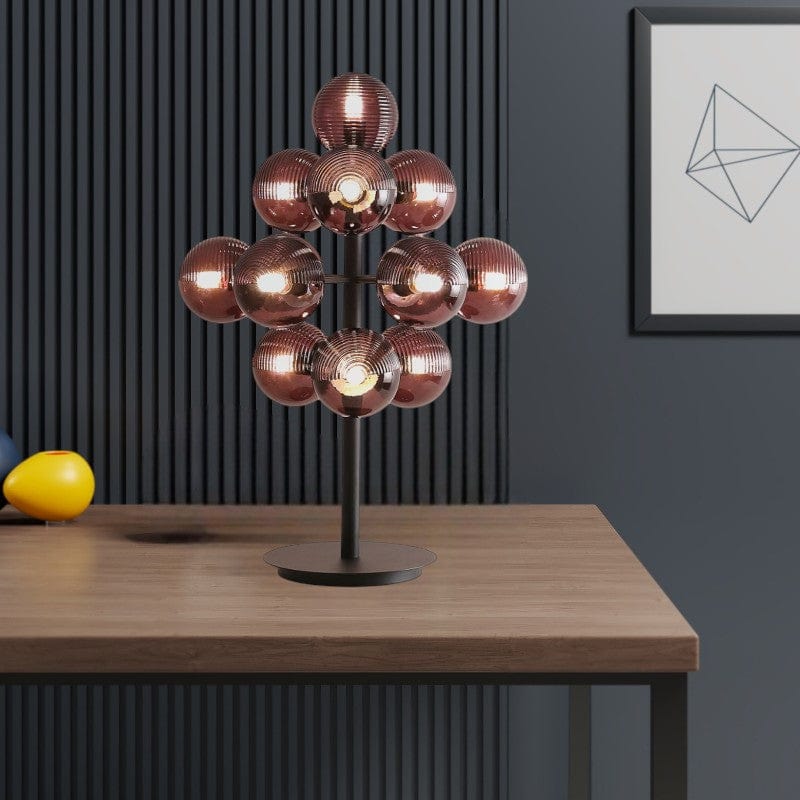 Décoration maison: Lampe de table design noire grappe de raisin. Lumière ambiante stylée pour intérieur moderne.