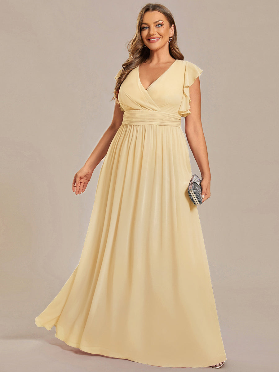 Robe de demoiselle d'honneur élégante, dos ouvert. Fluide et longue pour un mariage d'été poétique et léger, femme.