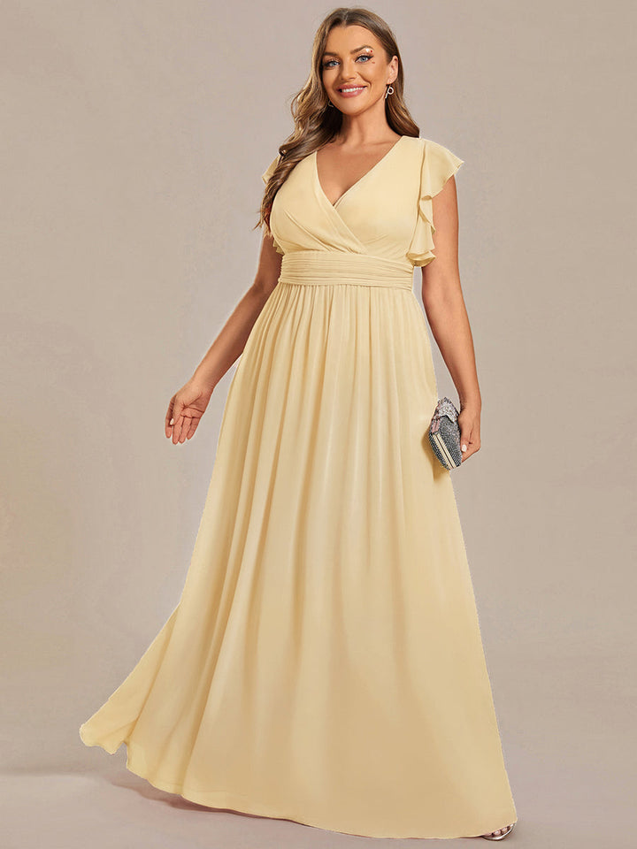Robe de demoiselle d'honneur élégante, dos ouvert. Fluide et longue pour un mariage d'été poétique et léger, femme.