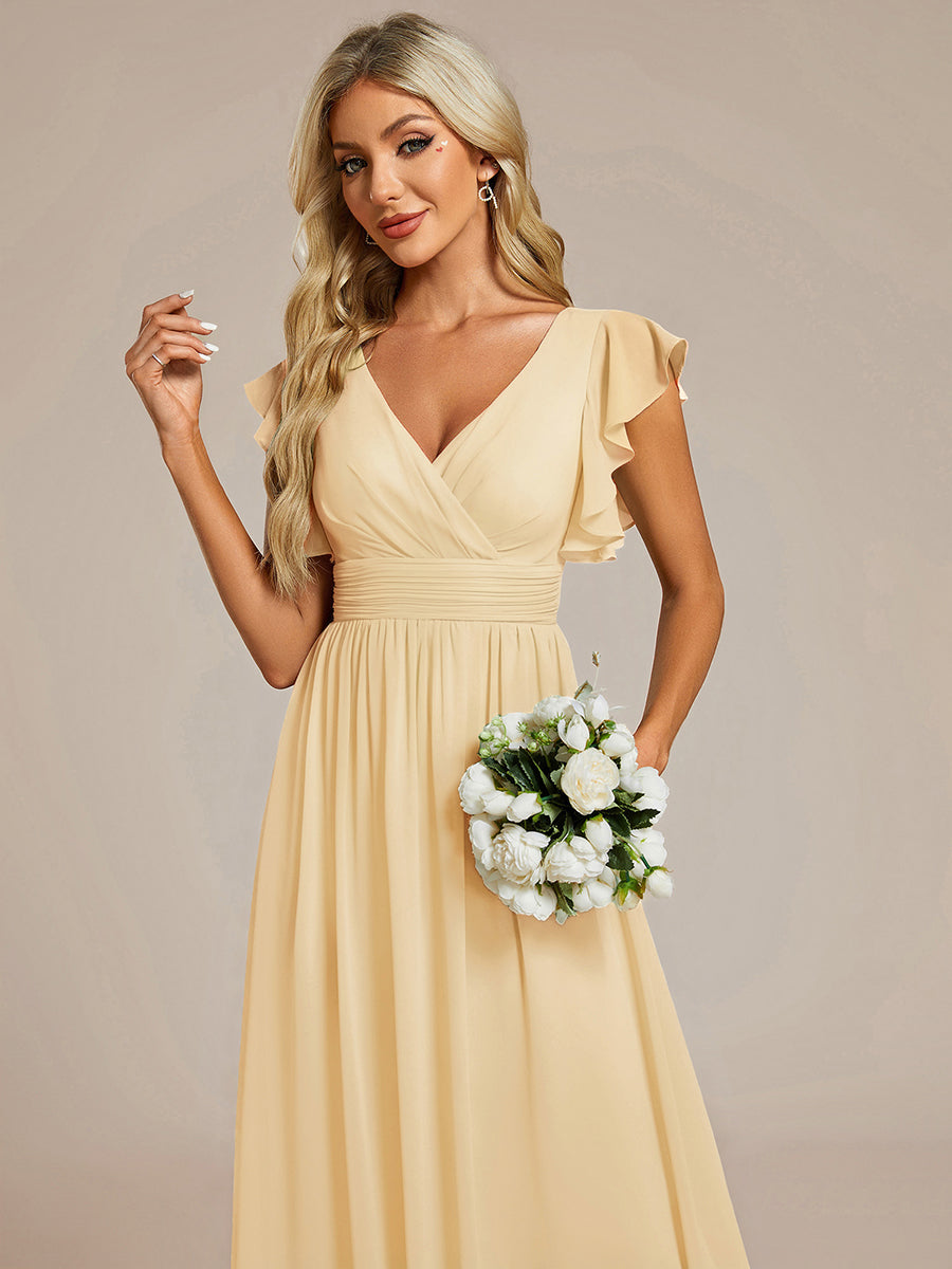 Robe de fête élégante, dos ouvert, manches courtes. Fluide et maxi pour une femme chic et audacieuse, femme.