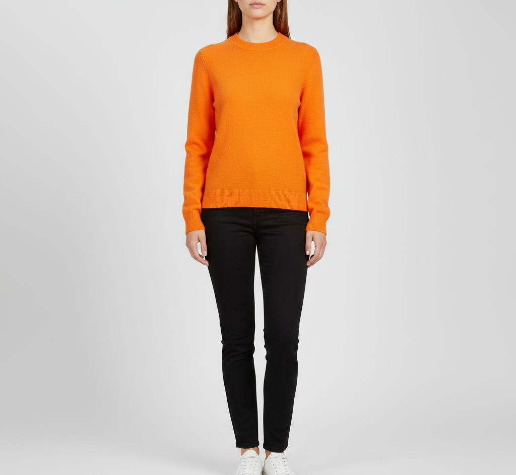 Pull doux femme col rond, chic et polyvalent pour un look moderne et chaleureux.