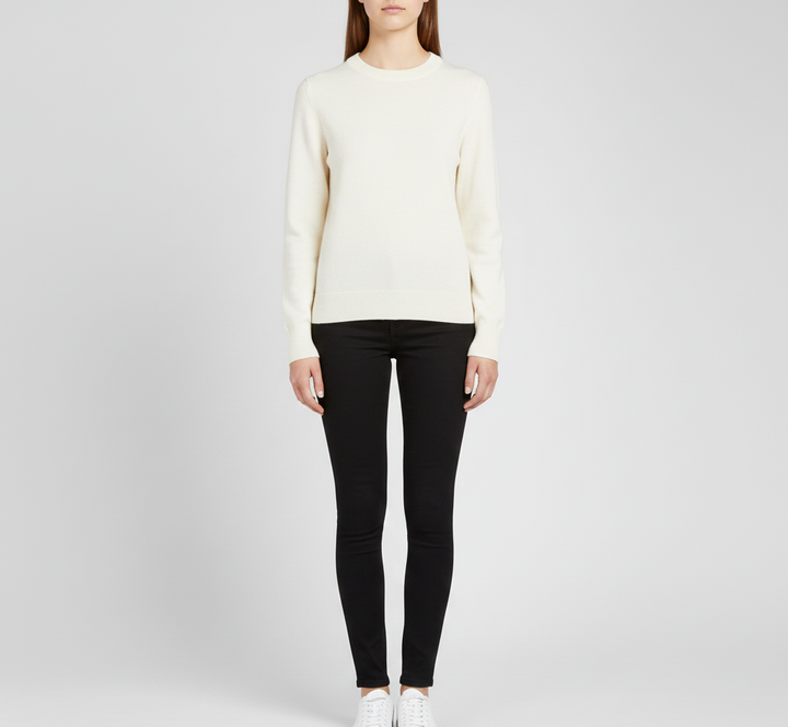 Pull confortable femme col rond, doux et élégant pour l'automne-hiver.