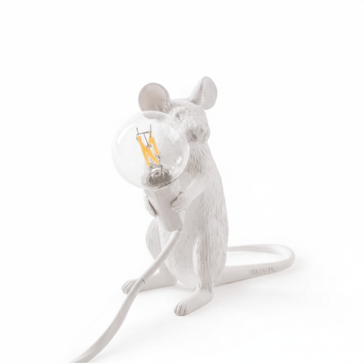Lampe de table Doctor Mousey unique, souris décorative en résine. Éclairage LED design original pour votre intérieur.