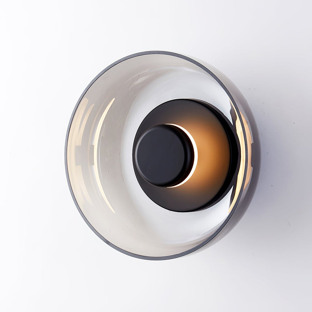 Applique LED laiton satiné, verre dépoli, lumière froide, éclairage couloir.