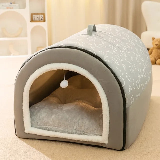 Lit rond en peluche LuxuriaNest pour chien, espace douillet et chaleureux pour un repos optimal.