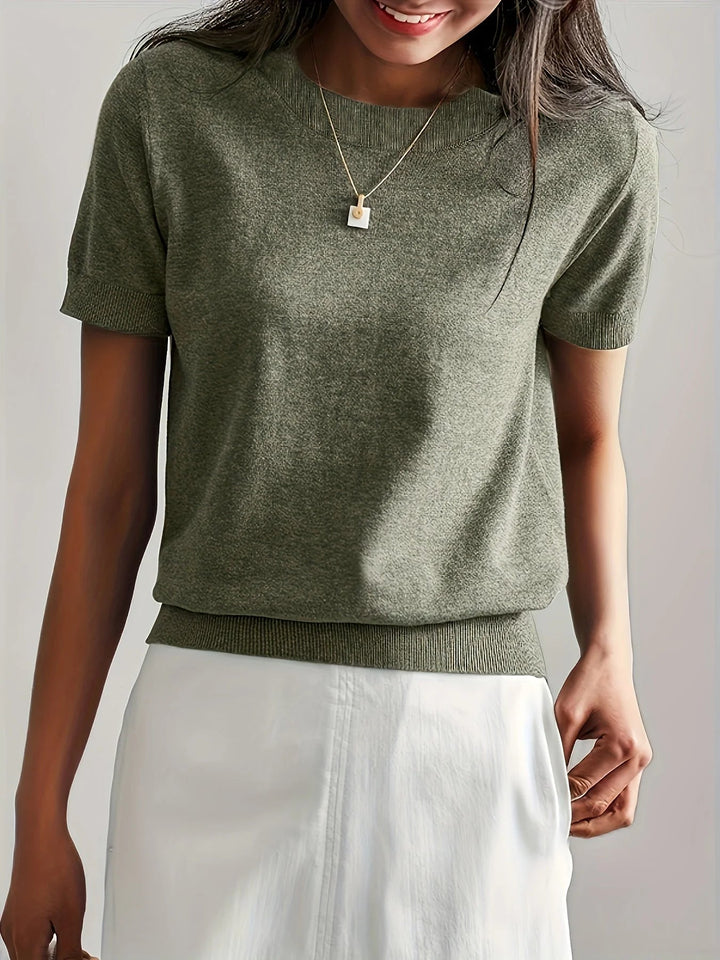 Pull de printemps femme, manches courtes, coupe décontractée et légère, parfait pour un confort estival.